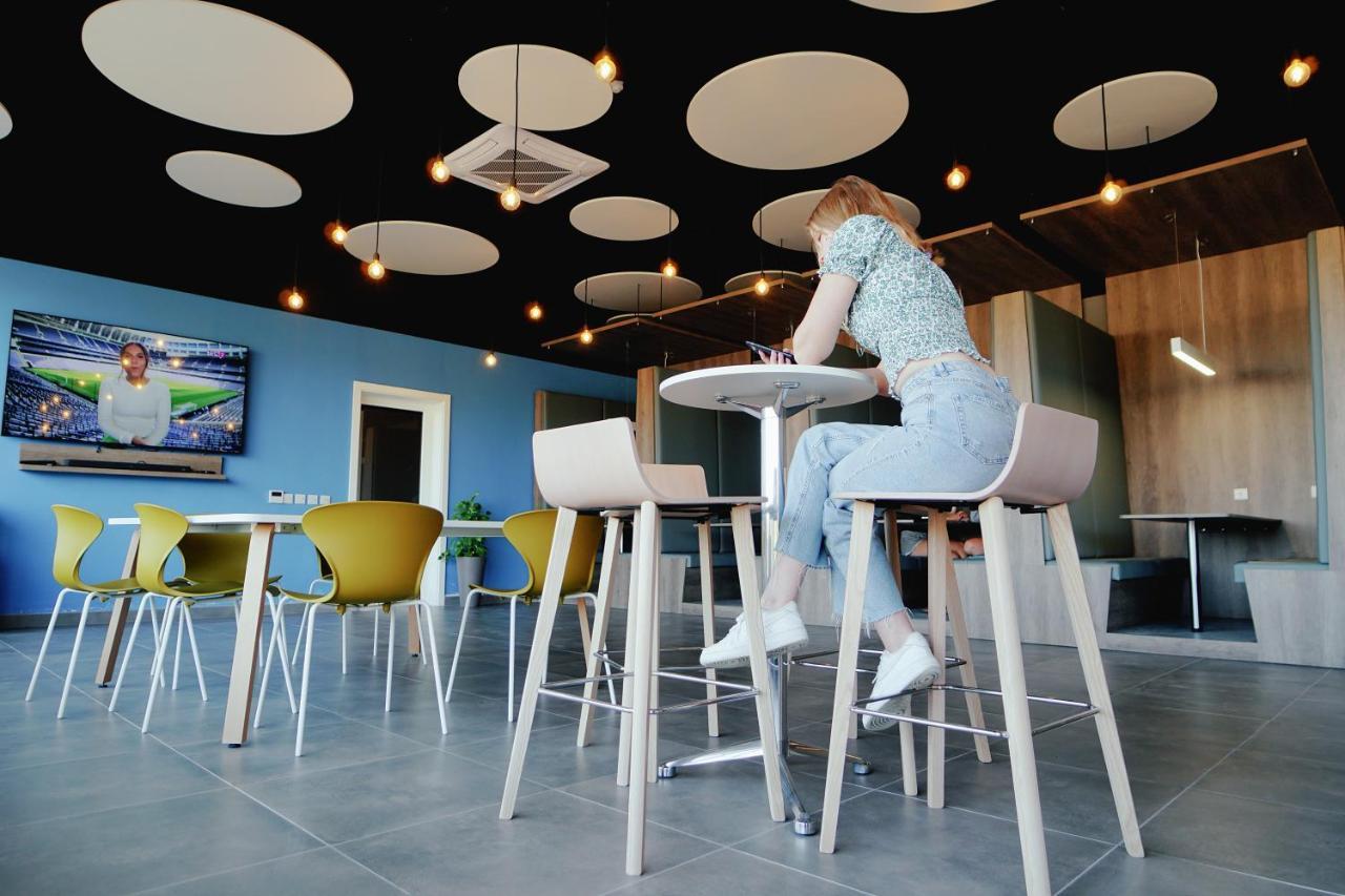 Campus Hub Vandrarhem Msida Exteriör bild
