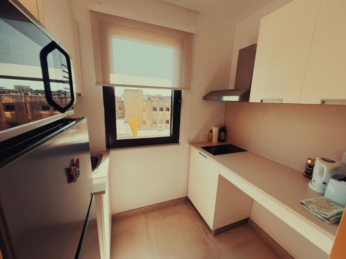 Campus Hub Vandrarhem Msida Exteriör bild