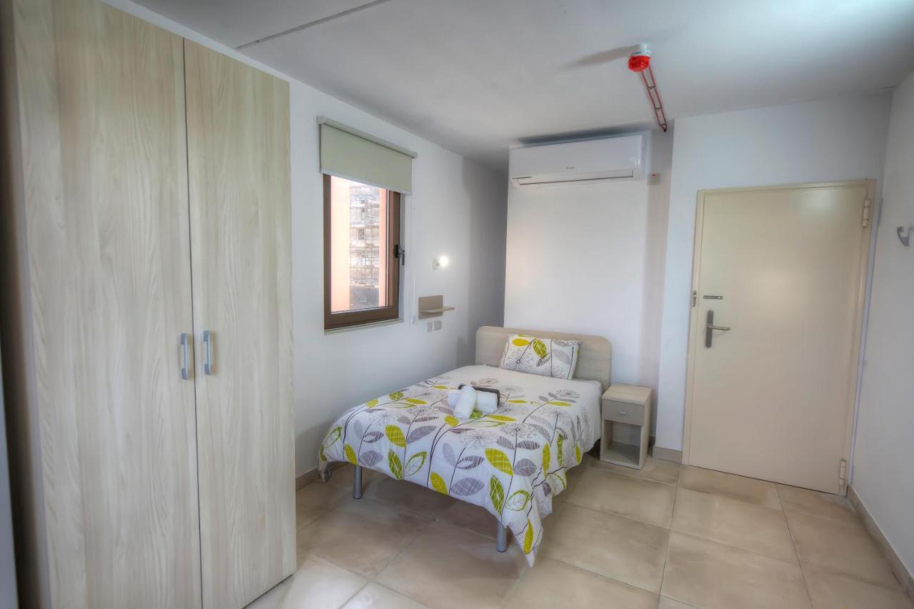 Campus Hub Vandrarhem Msida Exteriör bild